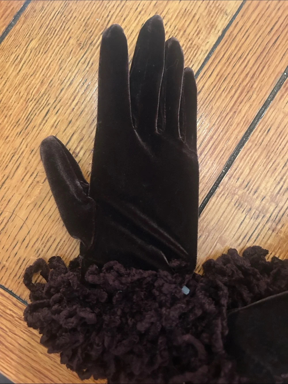 Velvet Ruffle Cuff Women's Dress Gloves - Brown